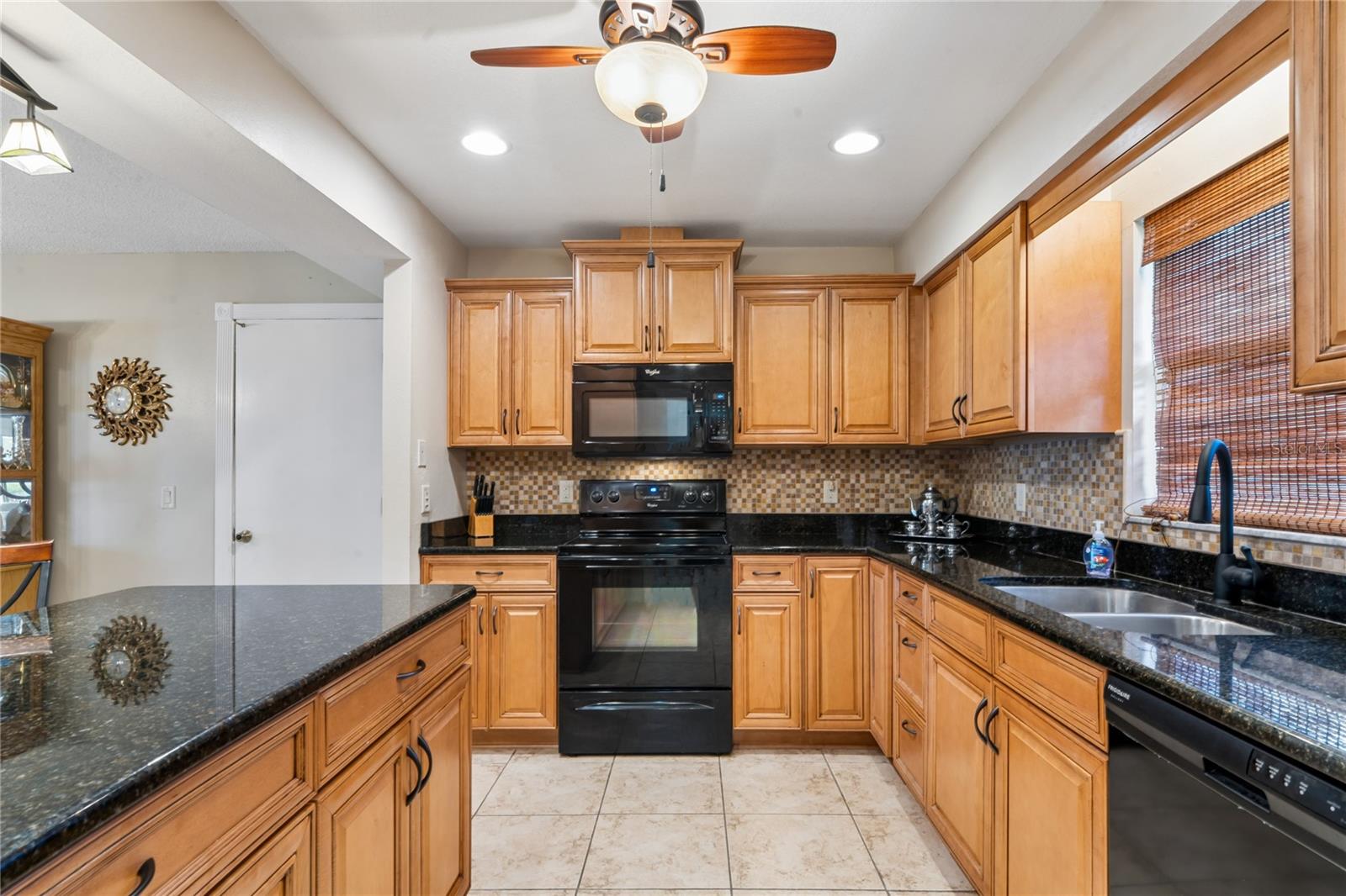1520 PALMER CT — photo 13