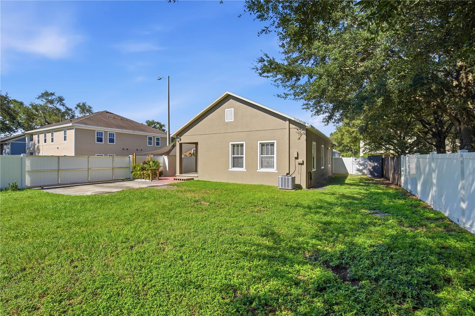 7605 N DIXON AVE — photo 18