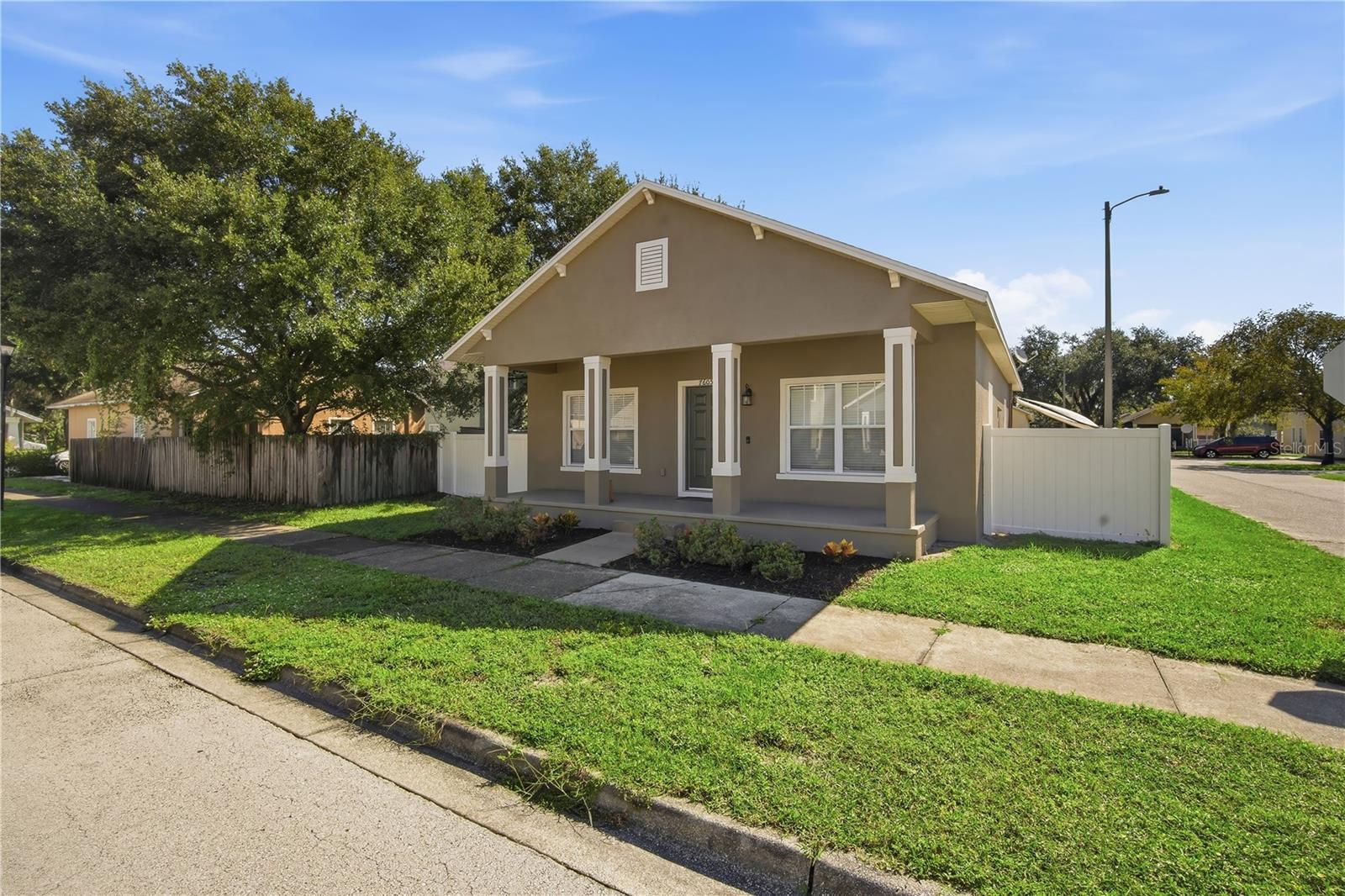 7605 N DIXON AVE — photo 3