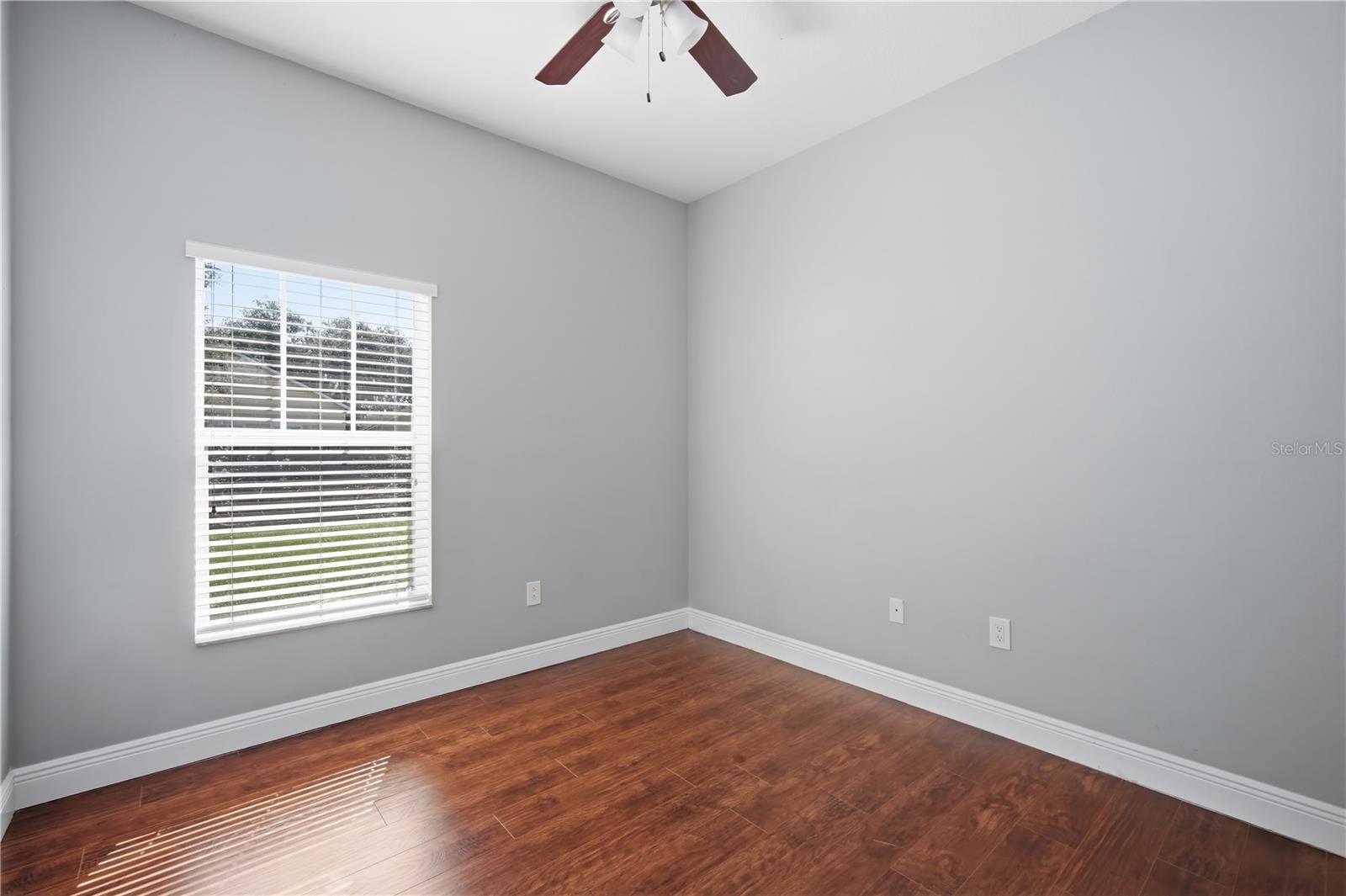 7605 N DIXON AVE — photo 16