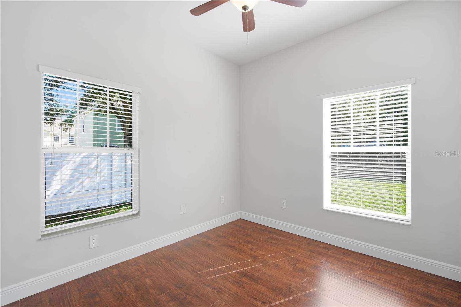 7605 N DIXON AVE — photo 22