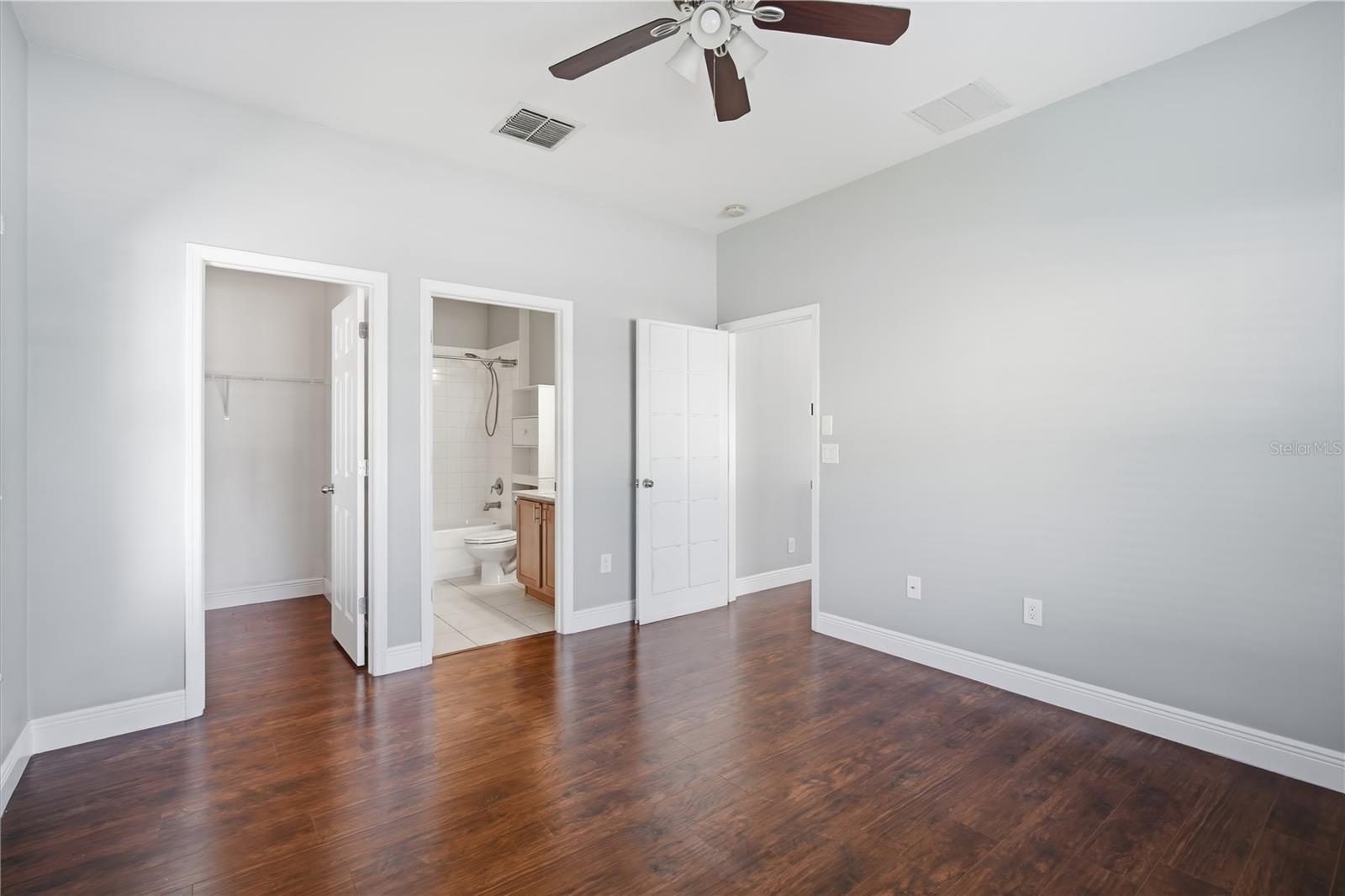 7605 N DIXON AVE — photo 21