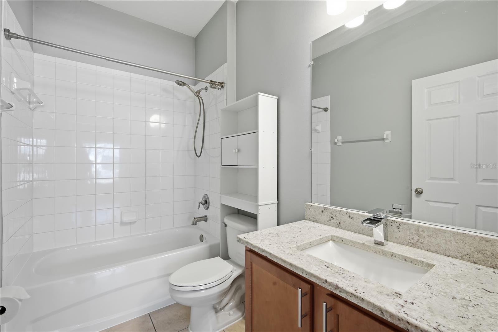 7605 N DIXON AVE — photo 7
