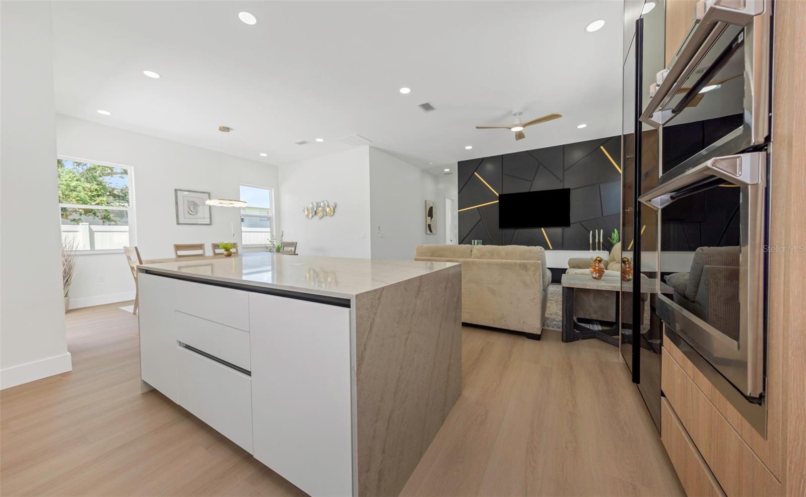 617 FOLSOM ST S — photo 36