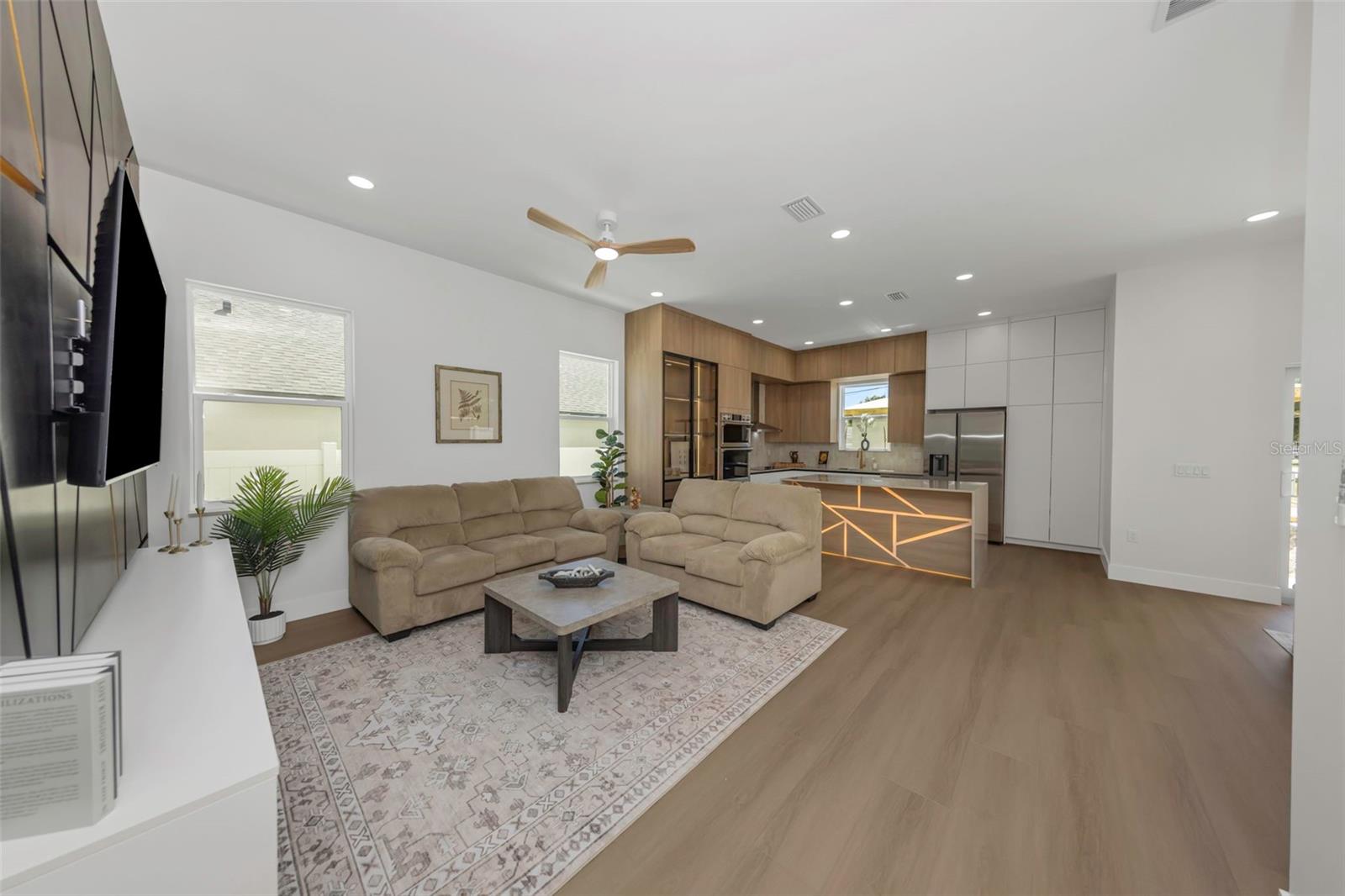 617 FOLSOM ST S — photo 25