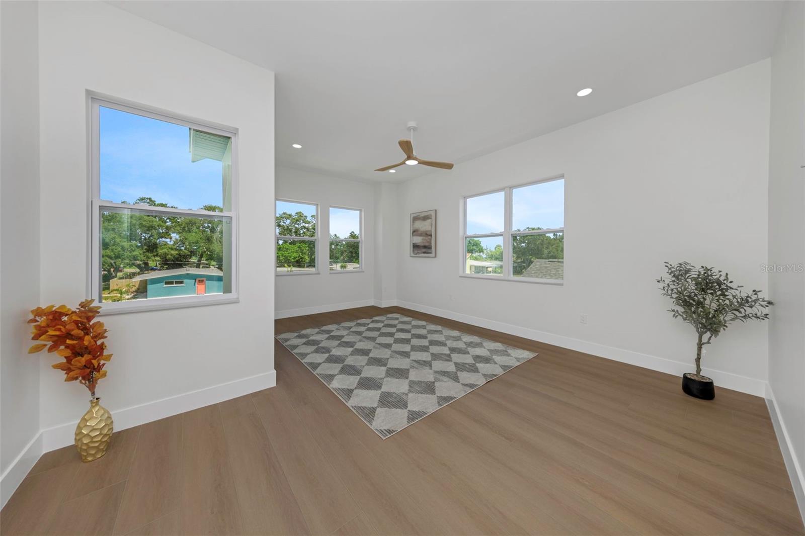617 FOLSOM ST S — photo 50