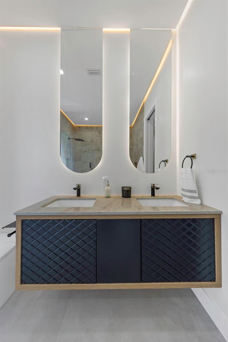 617 FOLSOM ST S — photo 19