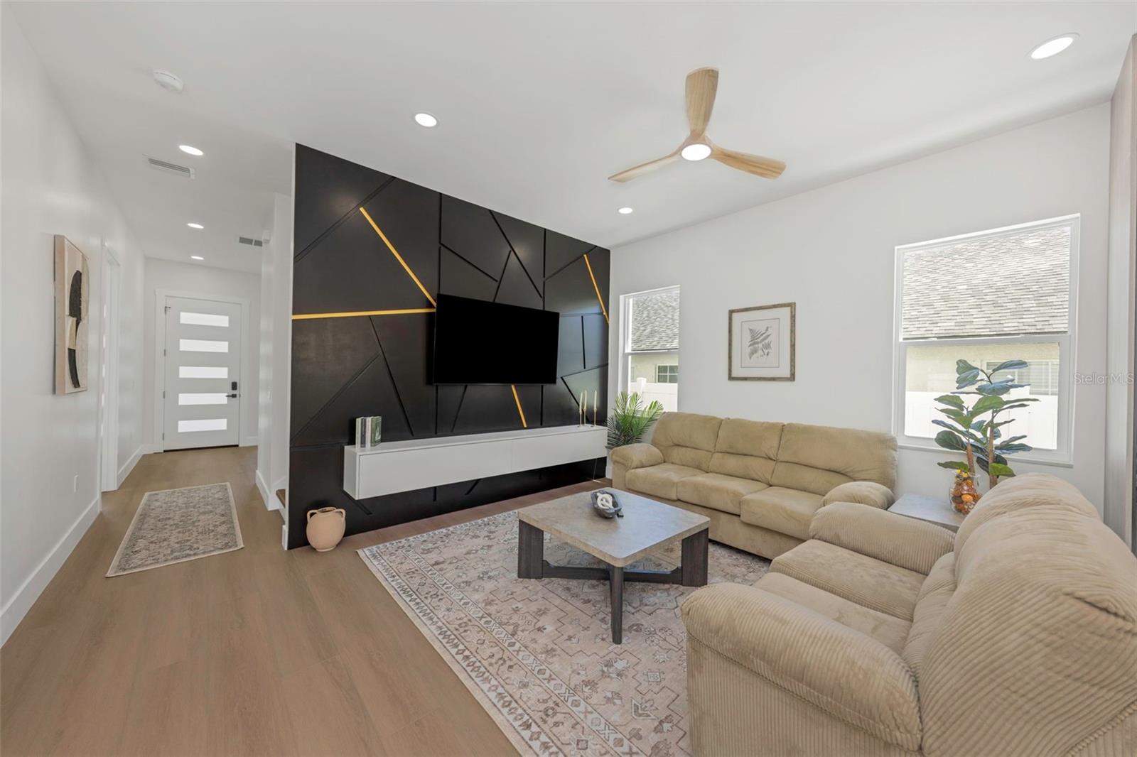 617 FOLSOM ST S — photo 26