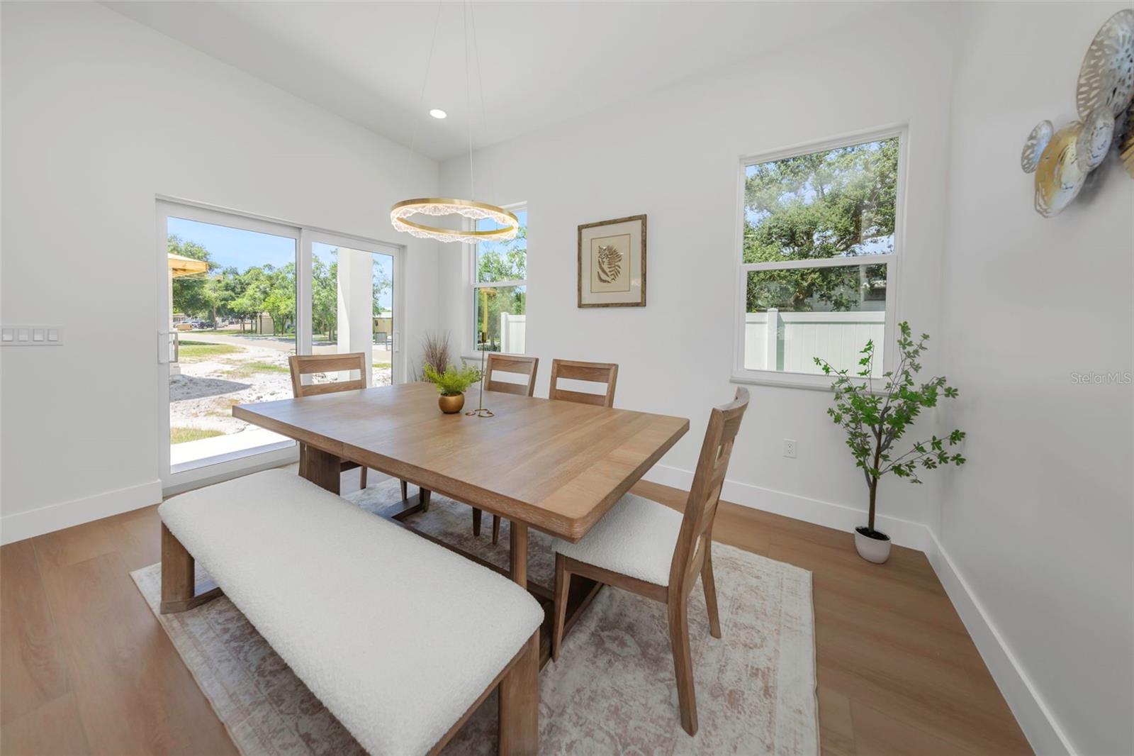 617 FOLSOM ST S — photo 30