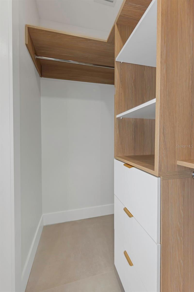 617 FOLSOM ST S — photo 24