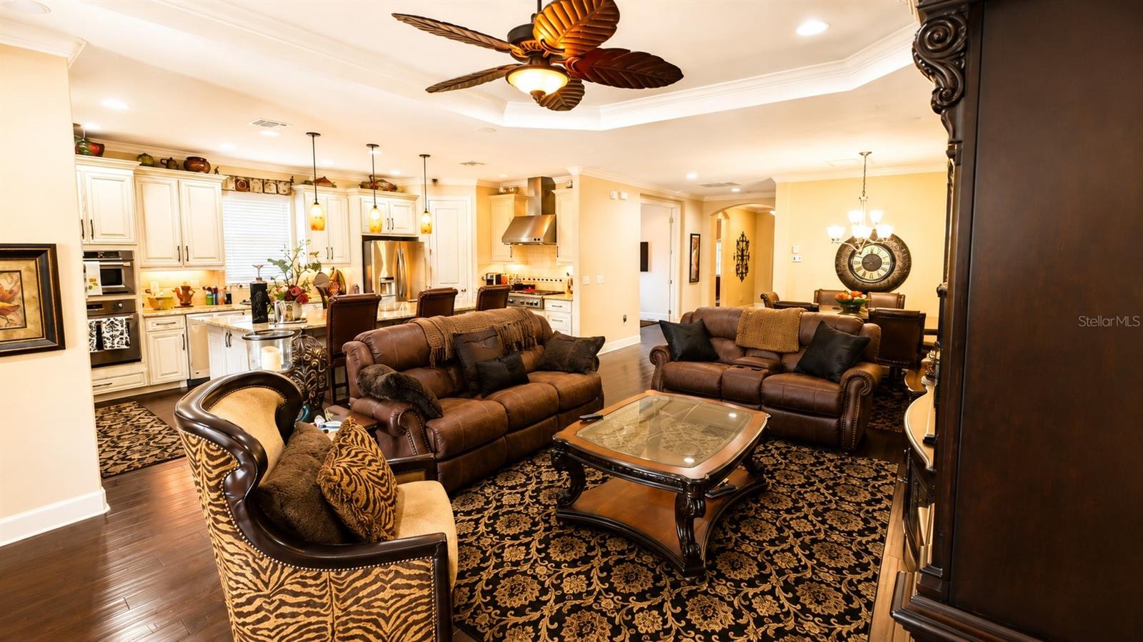 2519 VACCARO DR — photo 12