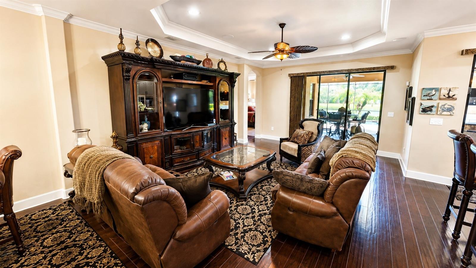 2519 VACCARO DR — photo 10