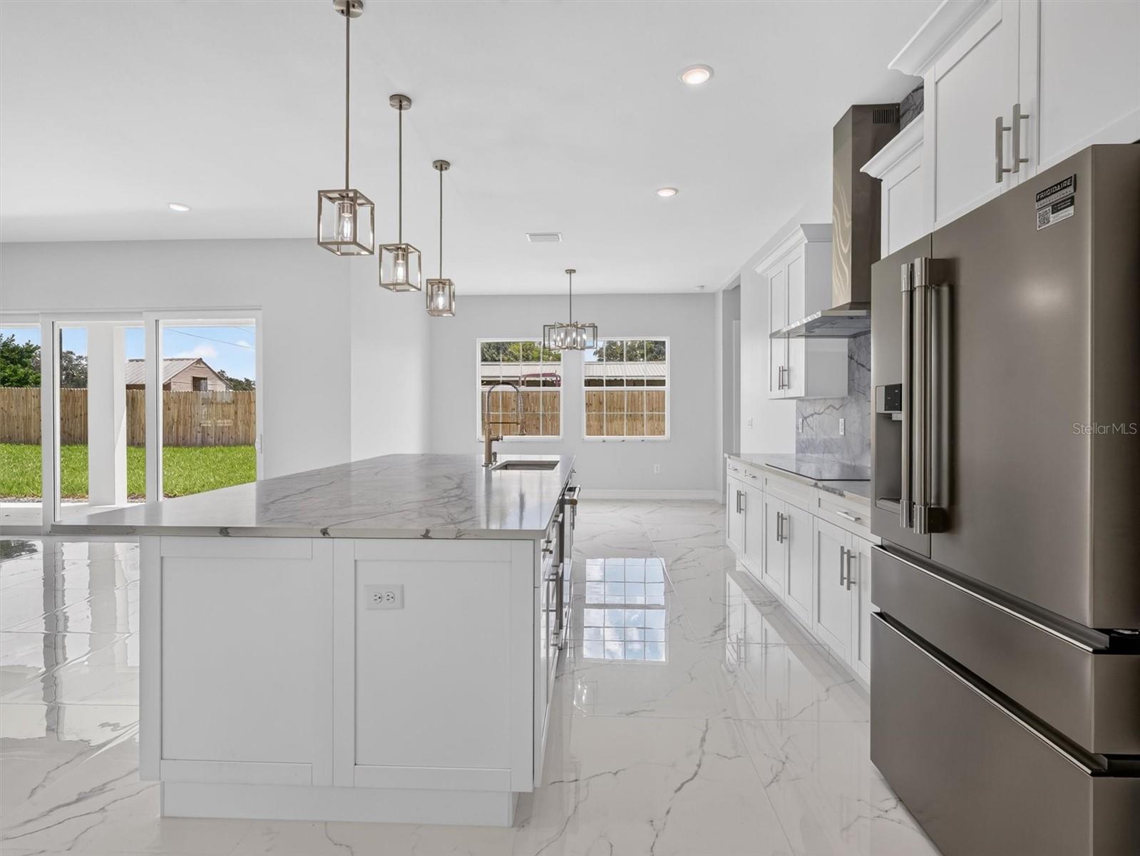 2302 ALLEN DR — photo 13