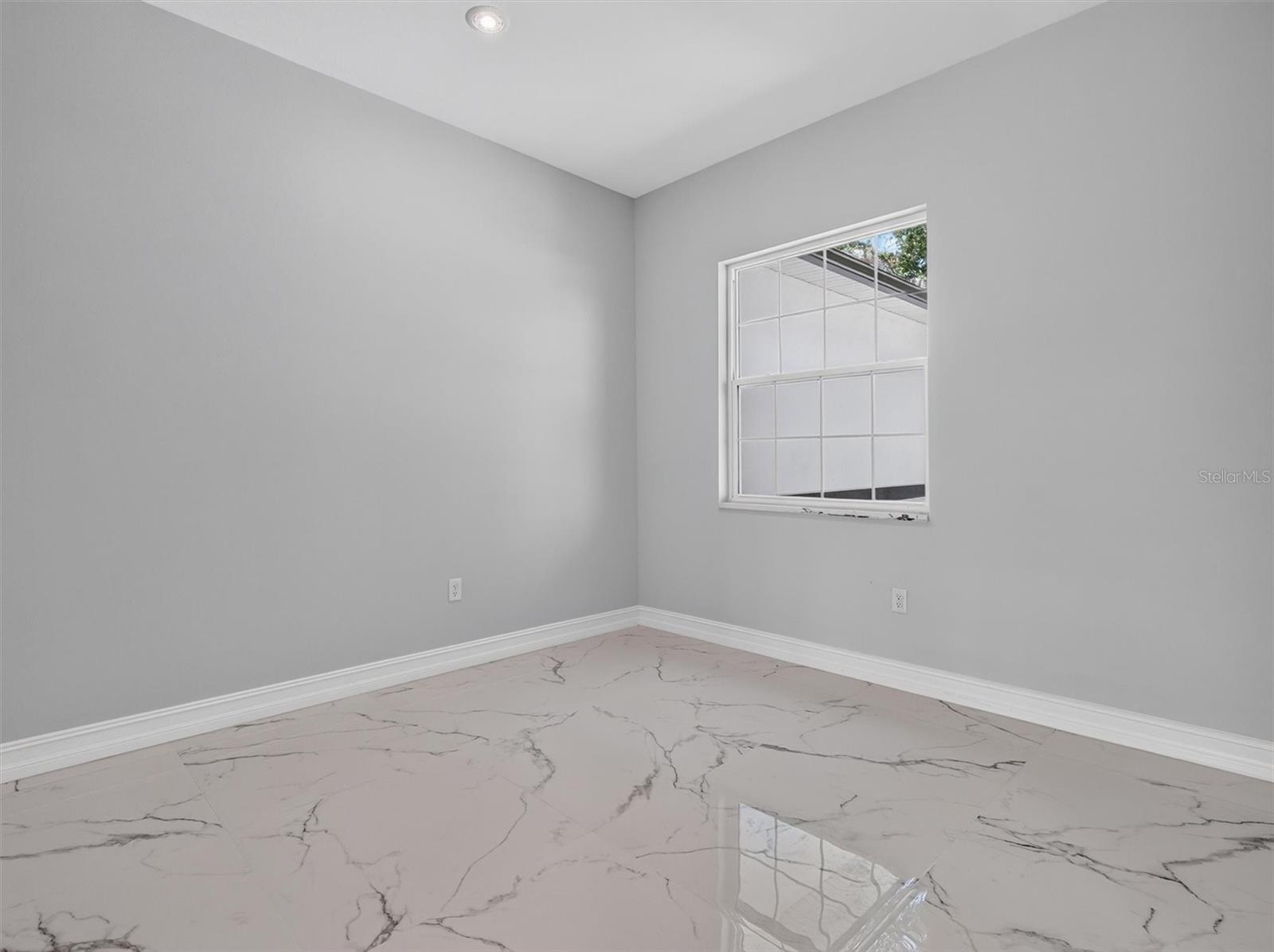 2302 ALLEN DR — photo 14