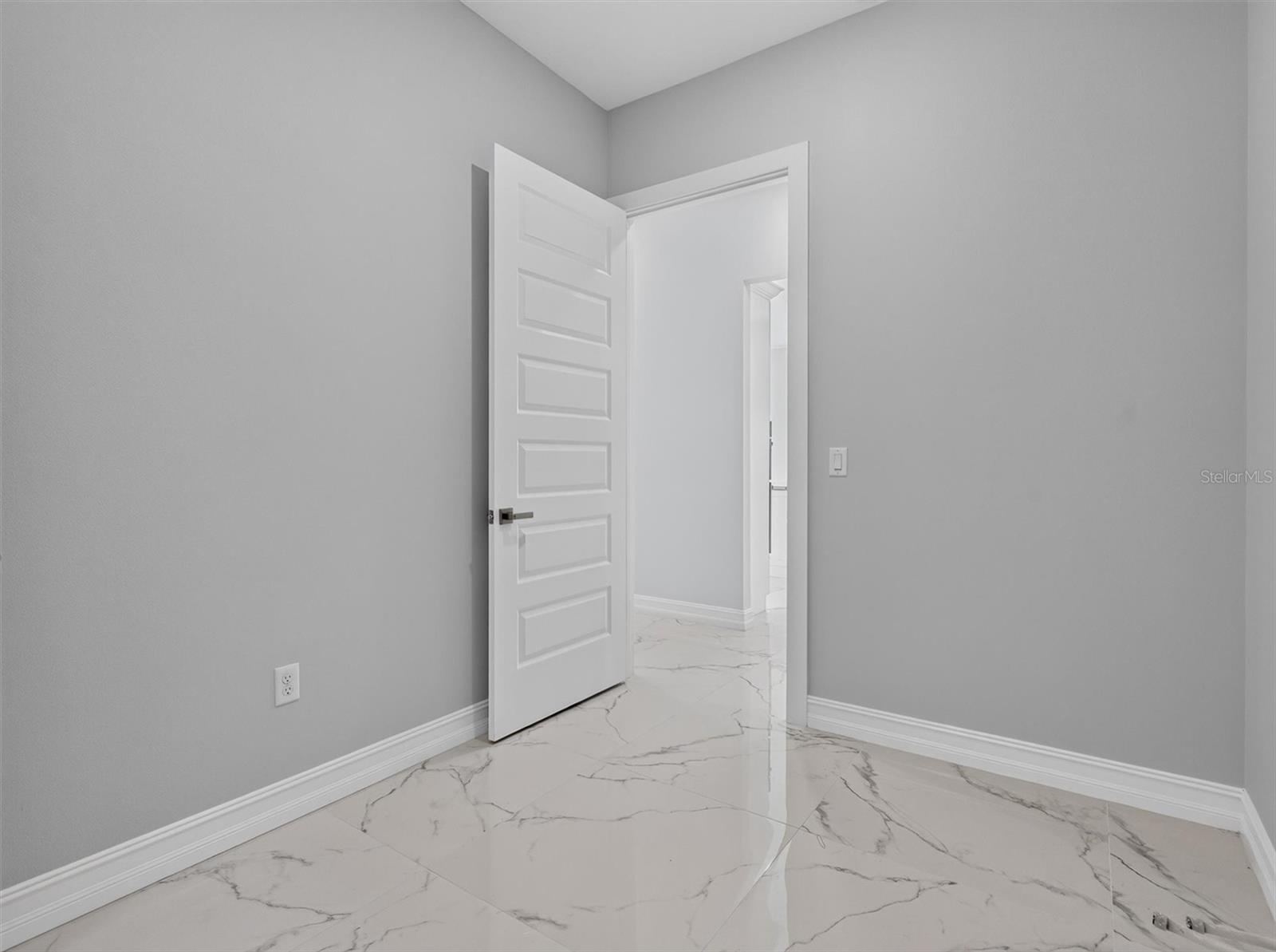2302 ALLEN DR — photo 37
