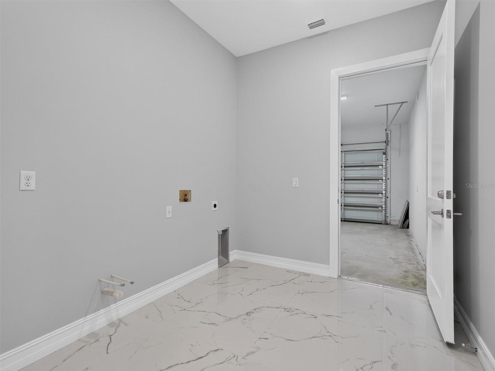 2302 ALLEN DR — photo 45