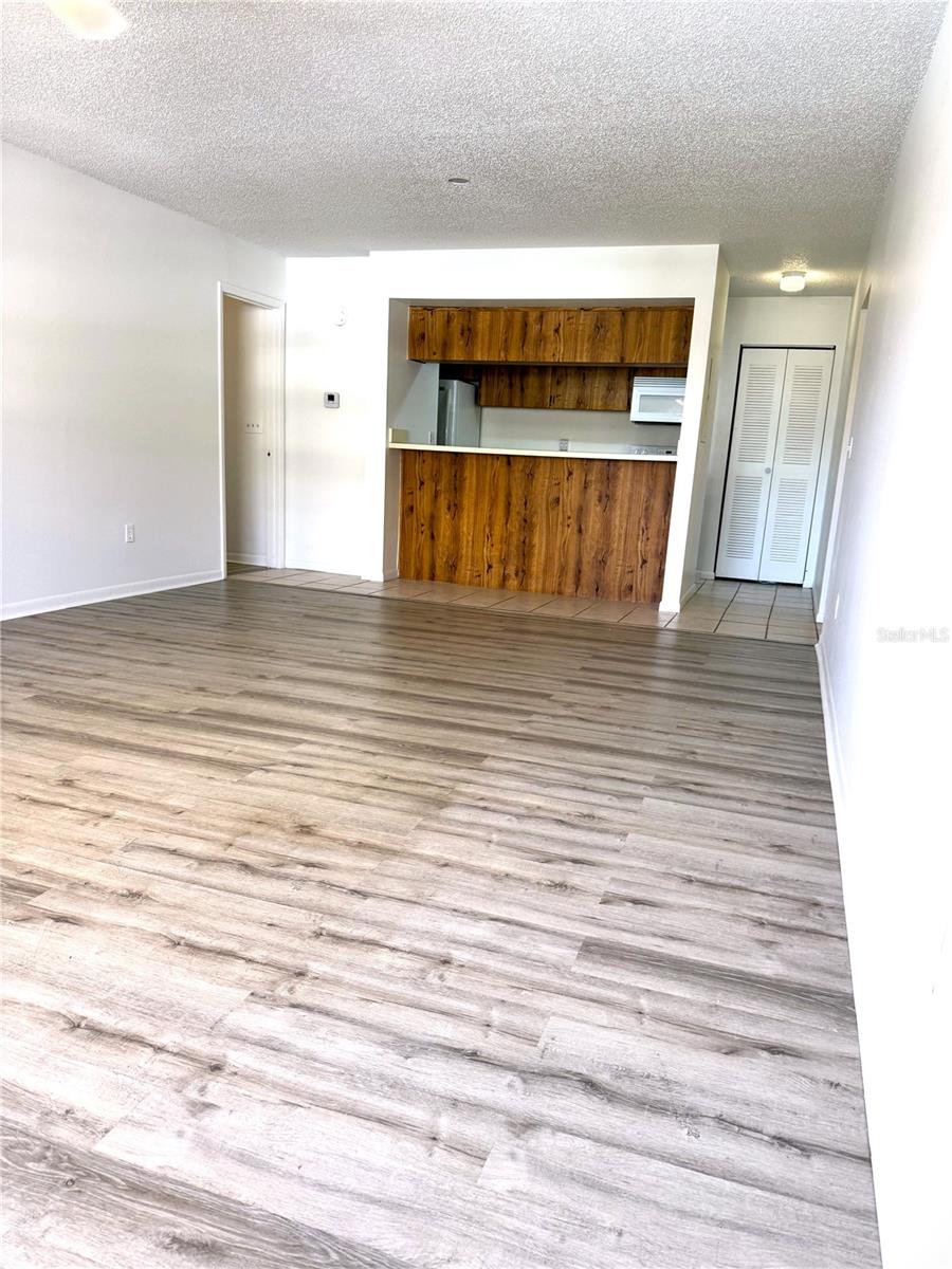 13608 S VILLAGE DR #8203 — photo 4