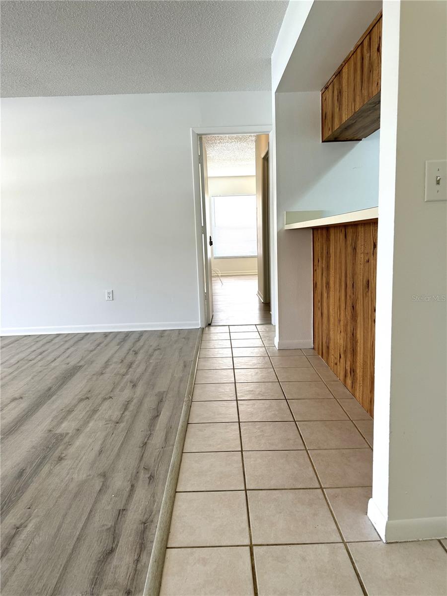 13608 S VILLAGE DR #8203 — photo 9