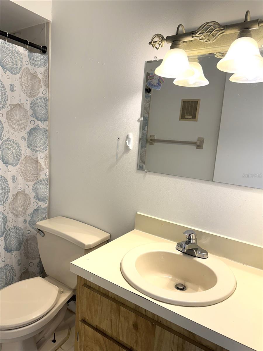 13608 S VILLAGE DR #8203 — photo 14