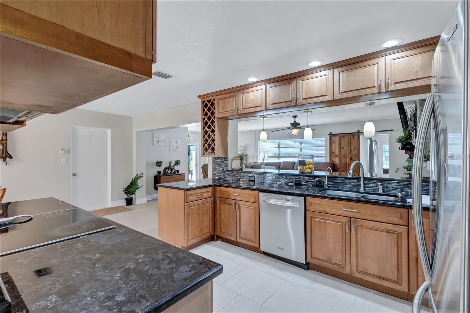8532 KUMQUAT AVE — photo 8