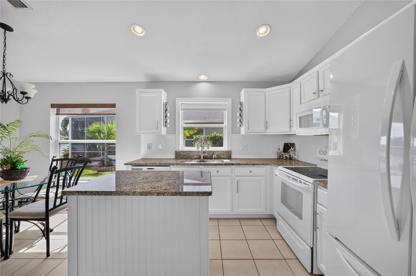 1550 SCARLETT AVE — photo 9