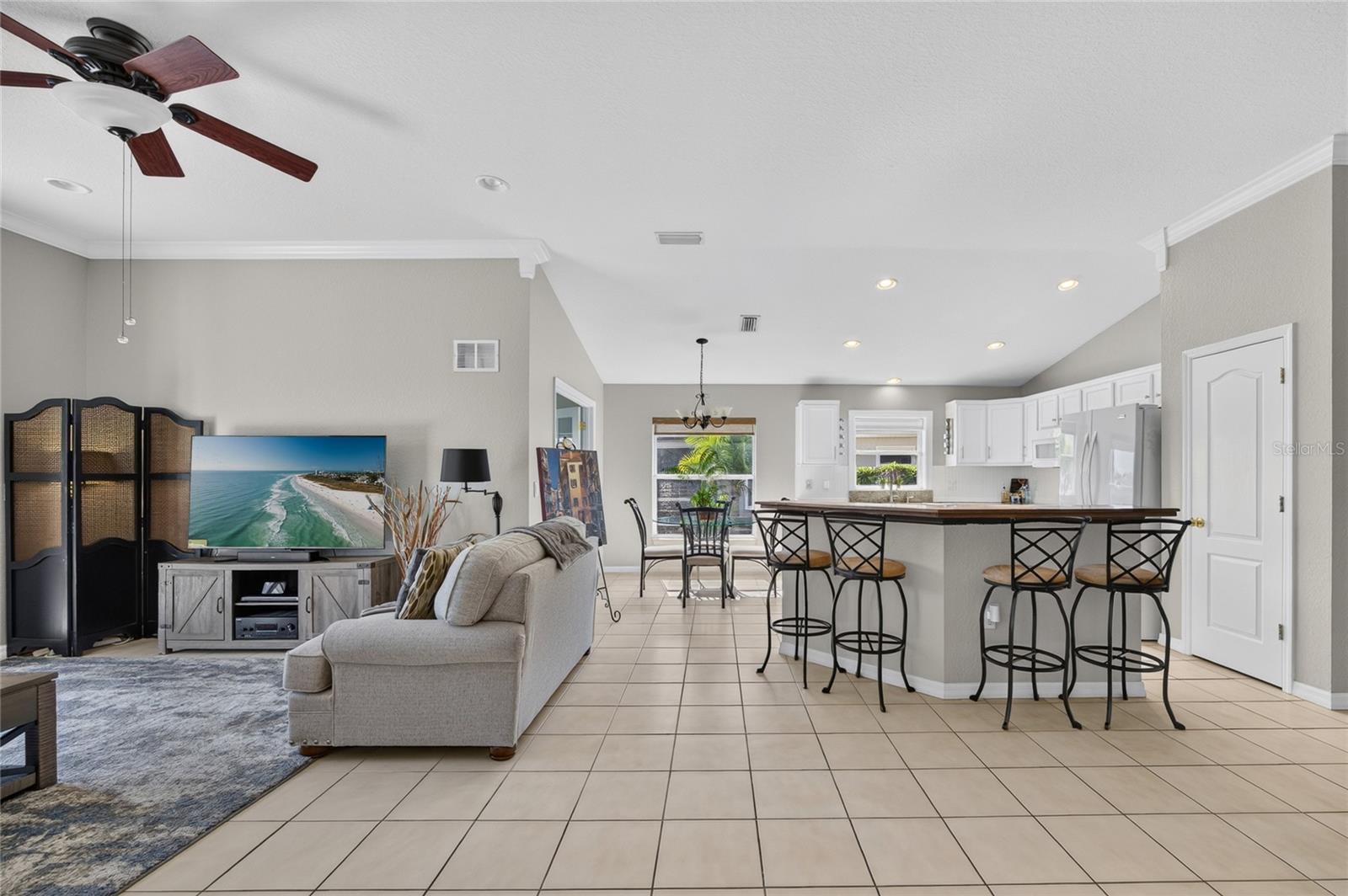 1550 SCARLETT AVE — photo 5