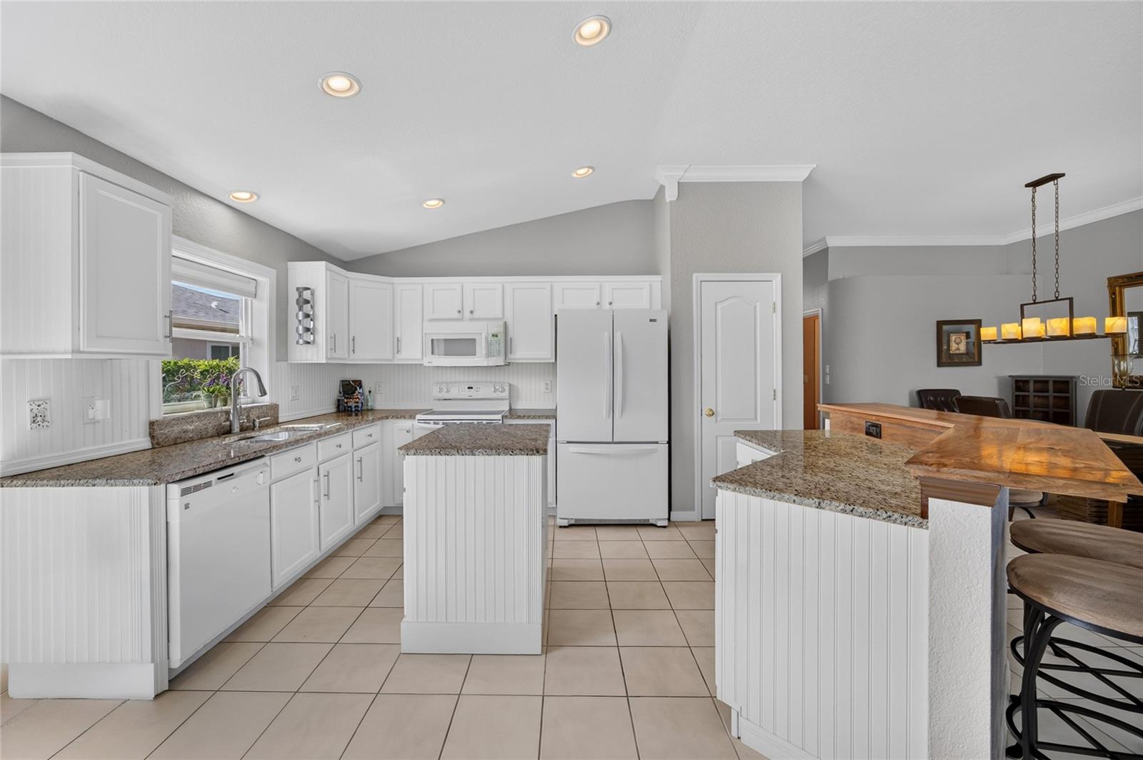 1550 SCARLETT AVE — photo 10