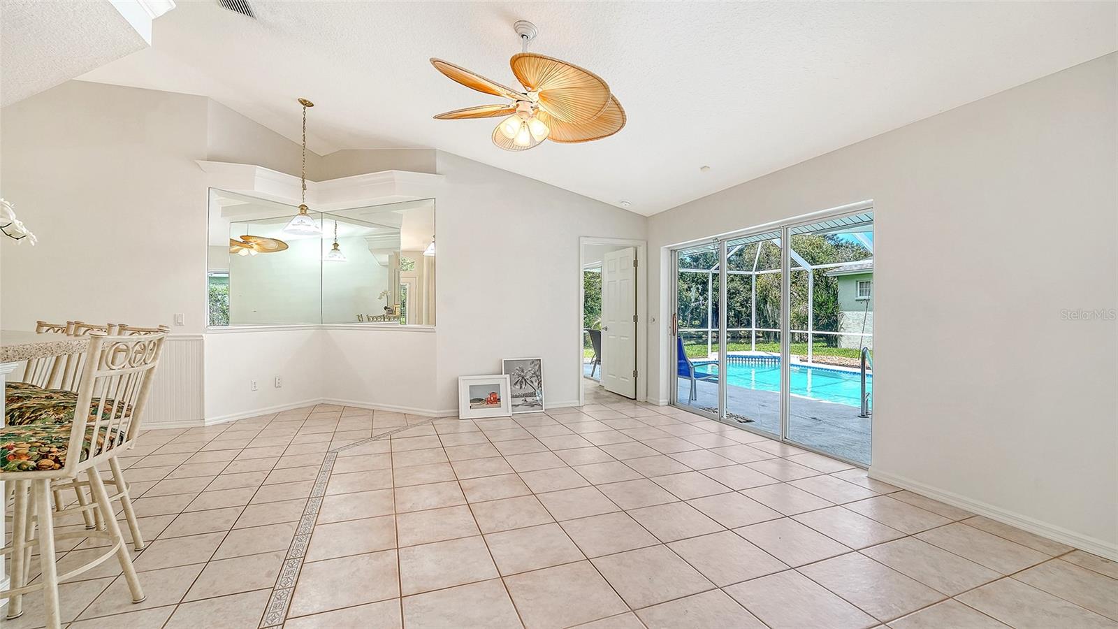 23 ARBOR OAKS DR — photo 8
