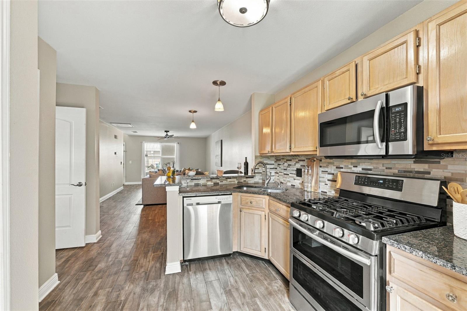 13017 LORNA PL — photo 3
