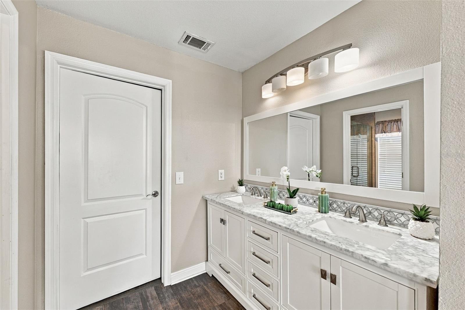 13017 LORNA PL — photo 21