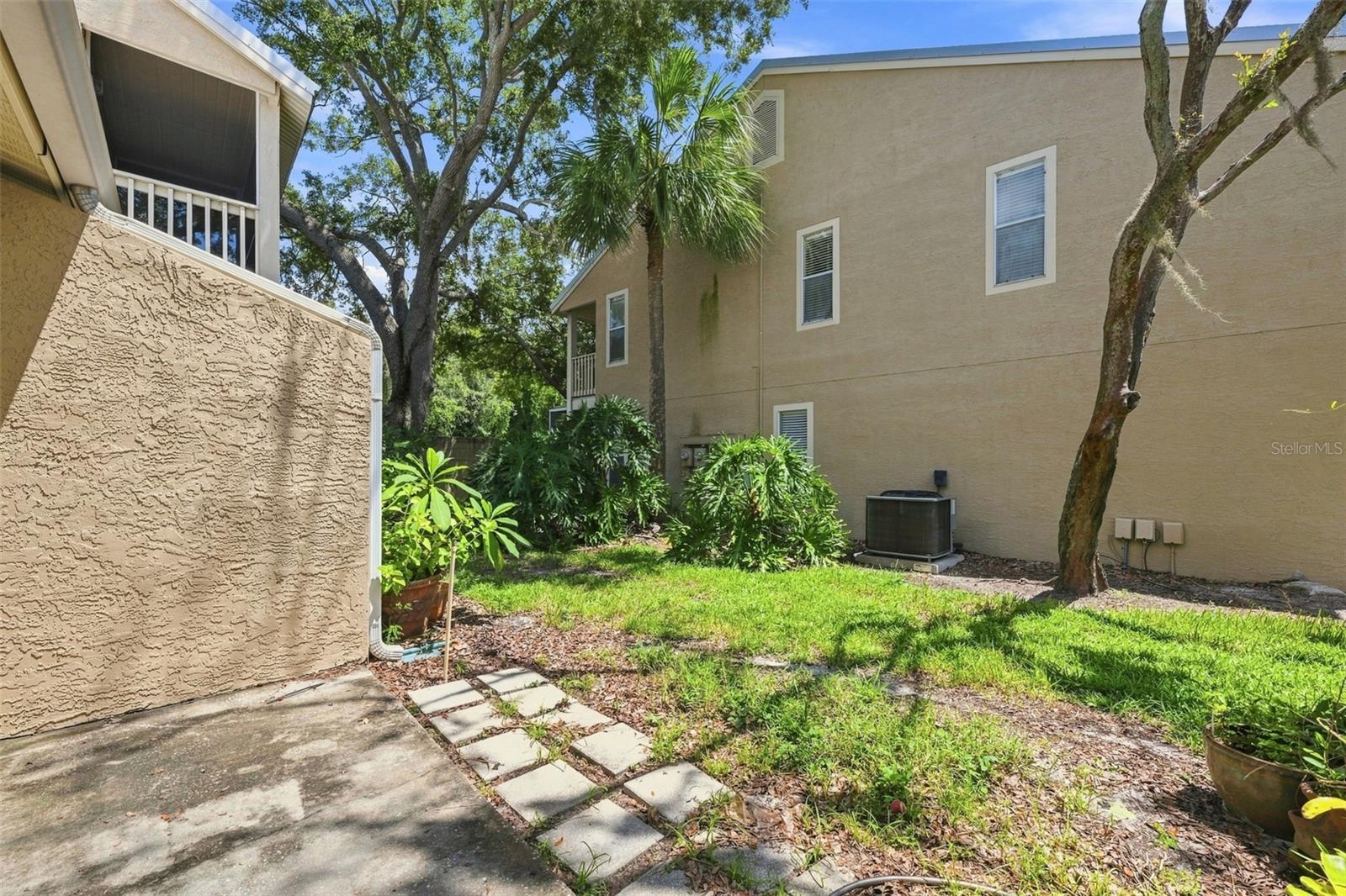 13017 LORNA PL — photo 36