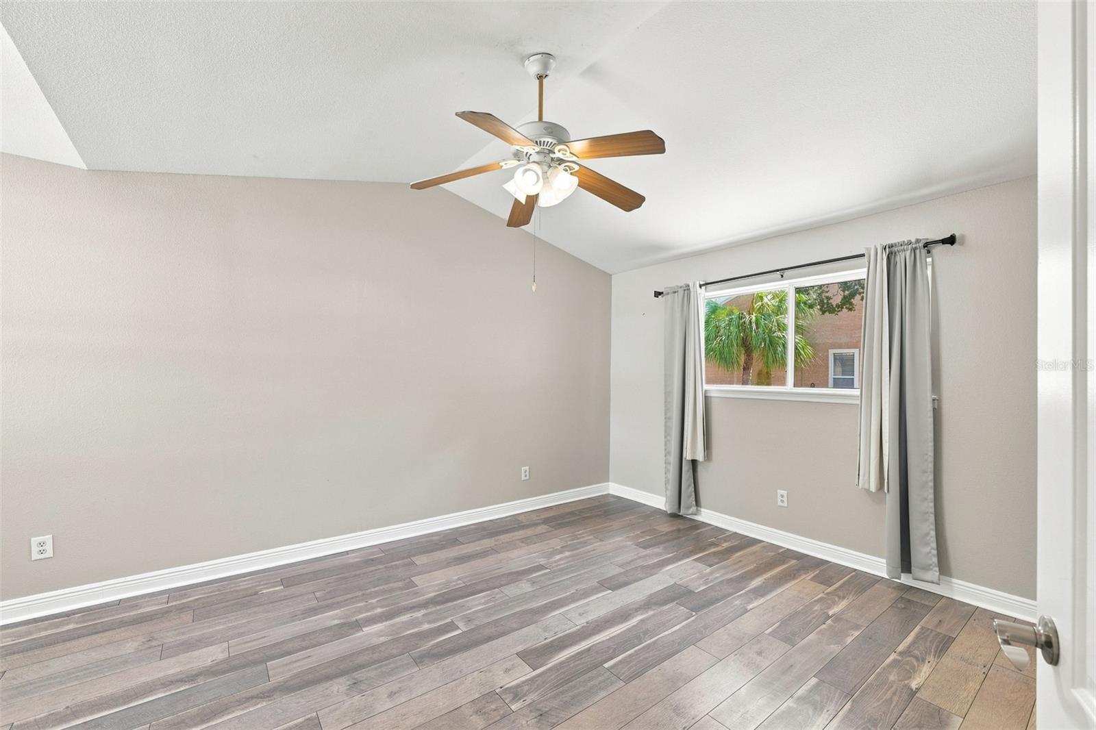 13017 LORNA PL — photo 23