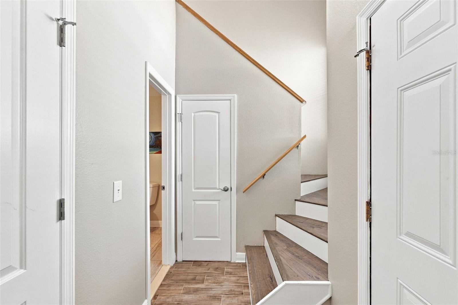 13017 LORNA PL — photo 7