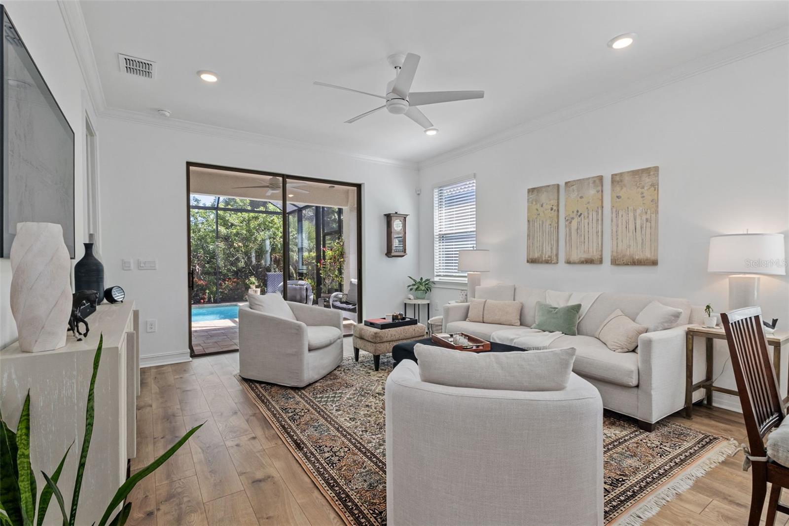 145 SOLIERA ST — photo 13