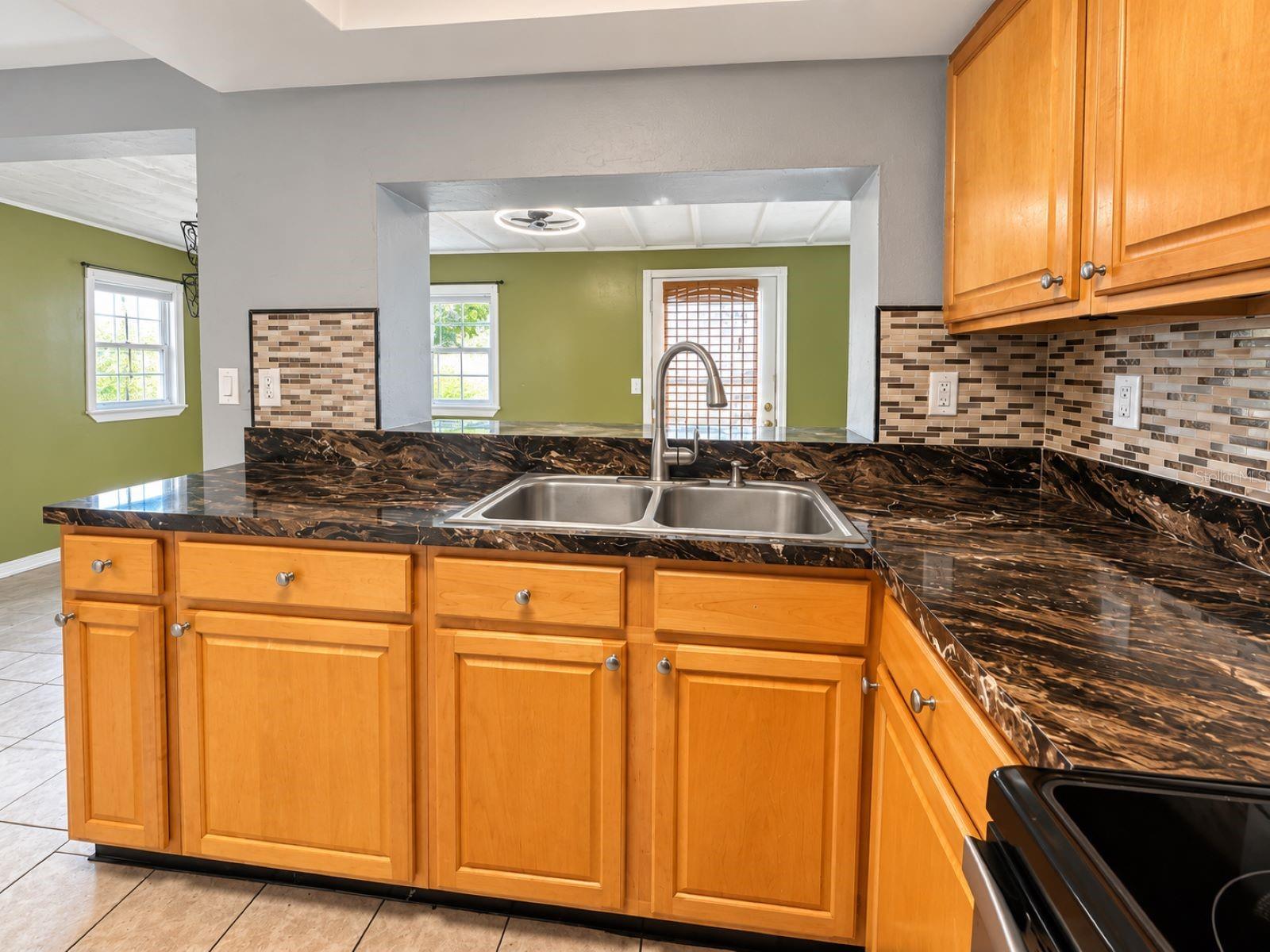 3153 MOOG RD — photo 11