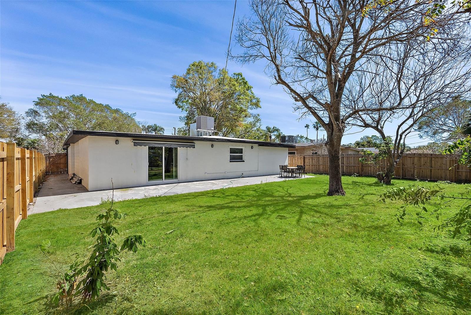 3926 HELENA ST NE — photo 30