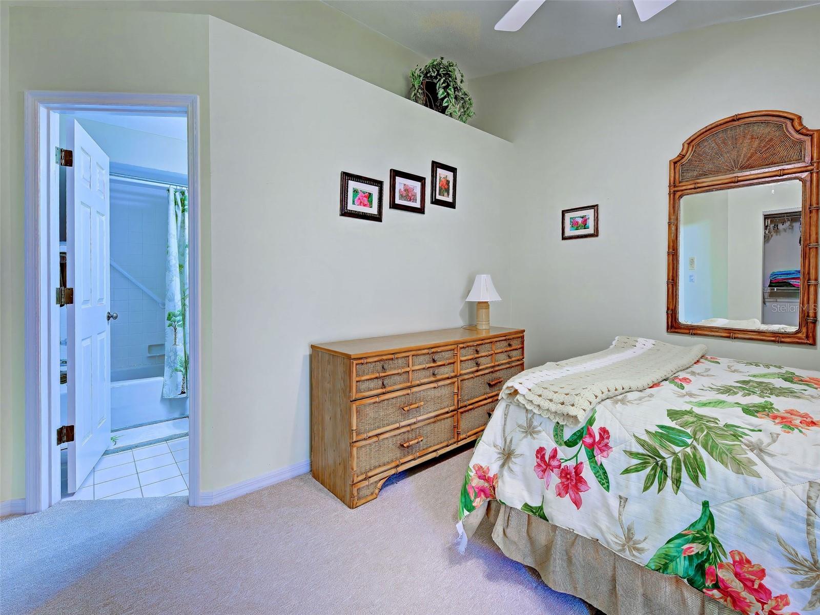 1176 HARBOR TOWN WAY — photo 17