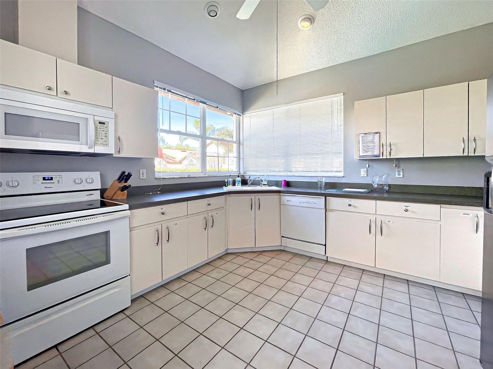 1176 HARBOR TOWN WAY — photo 56