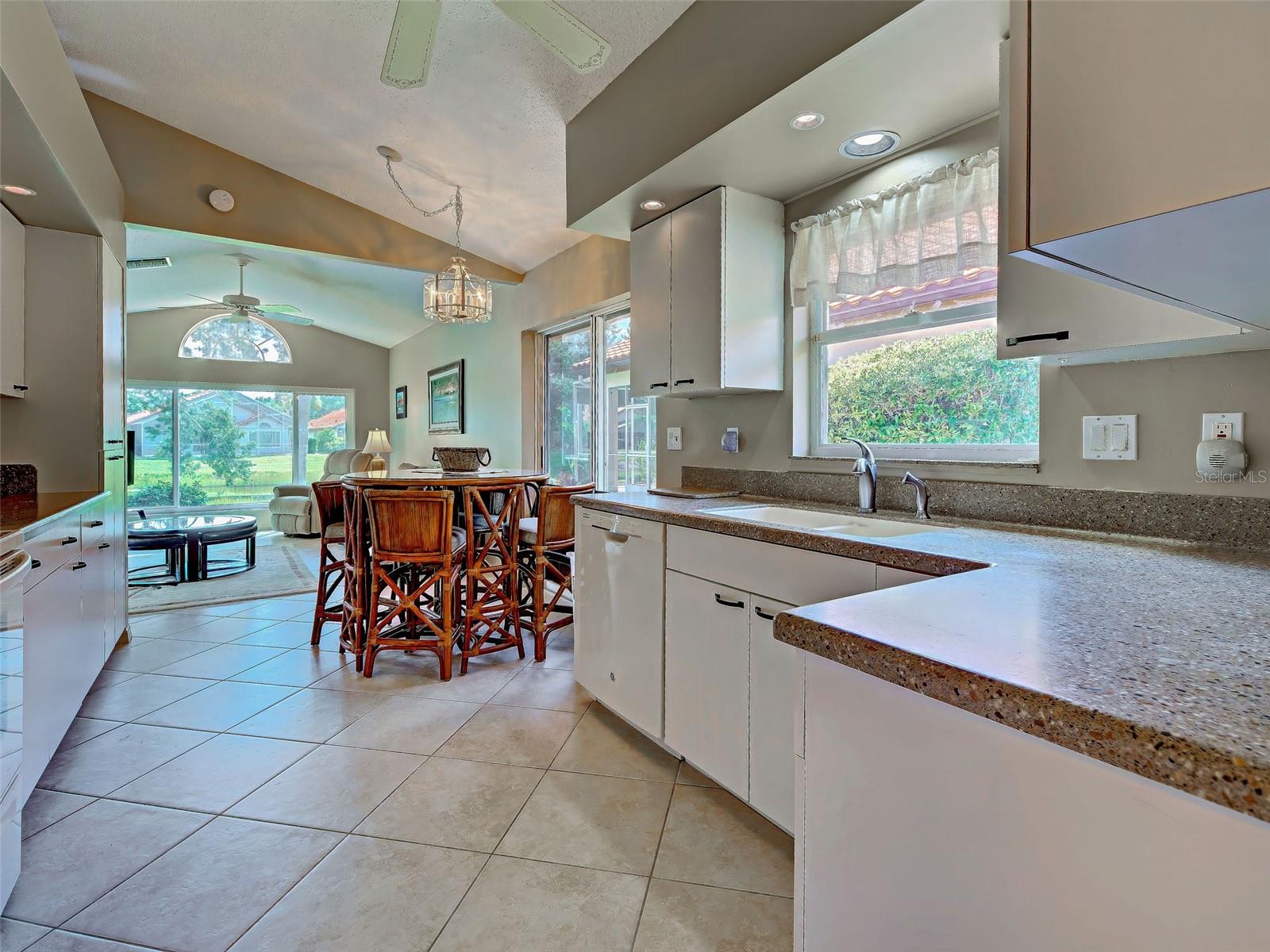 1176 HARBOR TOWN WAY — photo 28