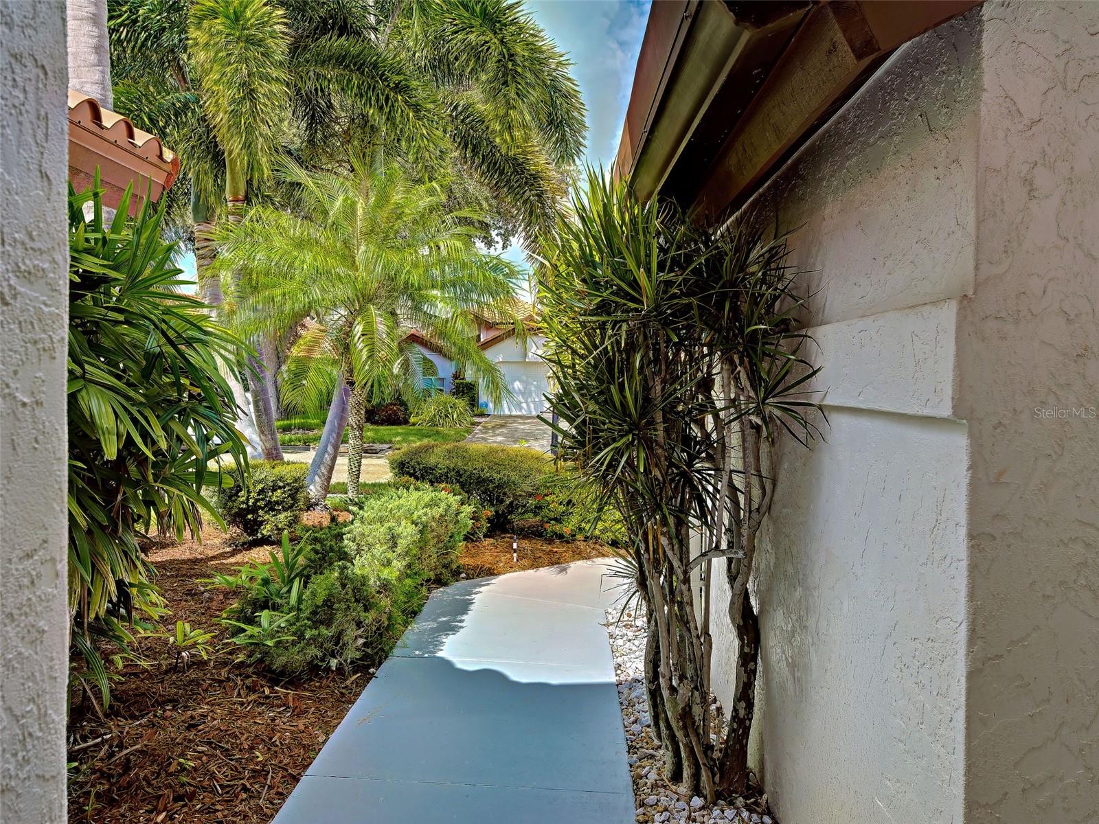 1176 HARBOR TOWN WAY — photo 47