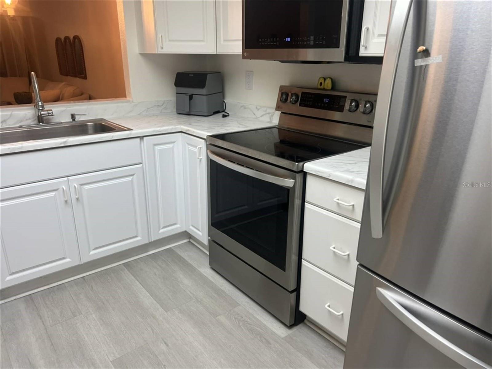 10706 LAQUINTA DR — photo 10