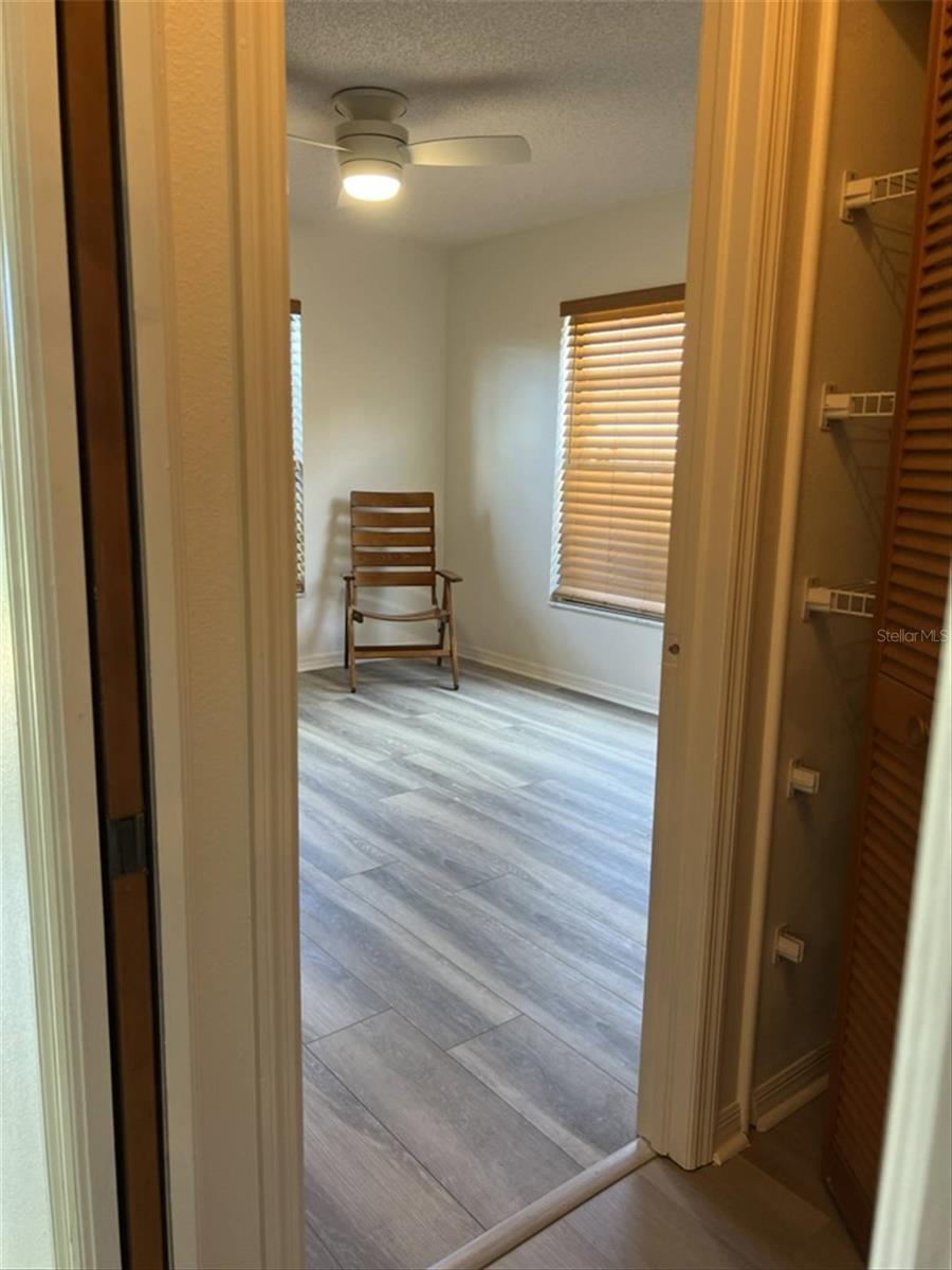 10706 LAQUINTA DR — photo 32
