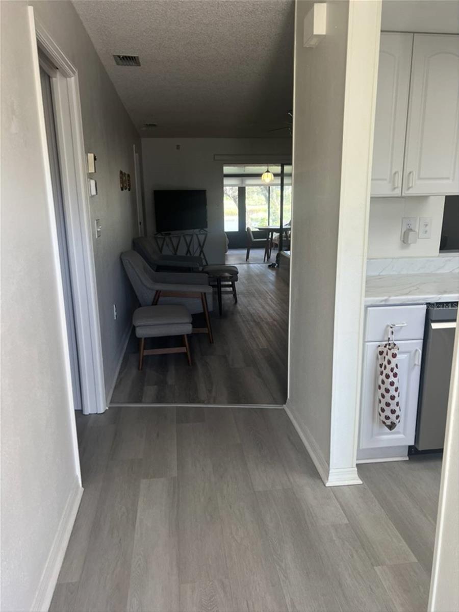 10706 LAQUINTA DR — photo 11