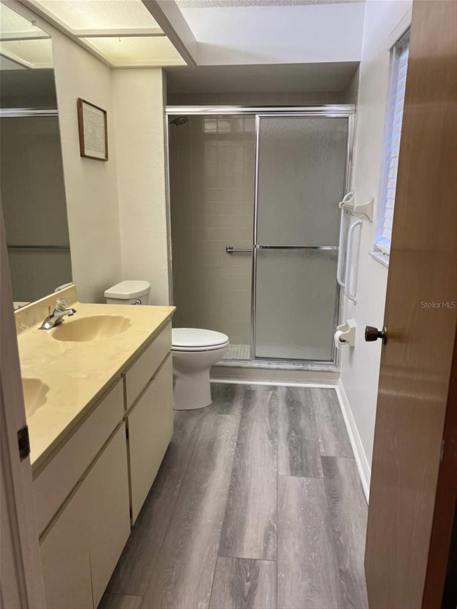 10706 LAQUINTA DR — photo 25