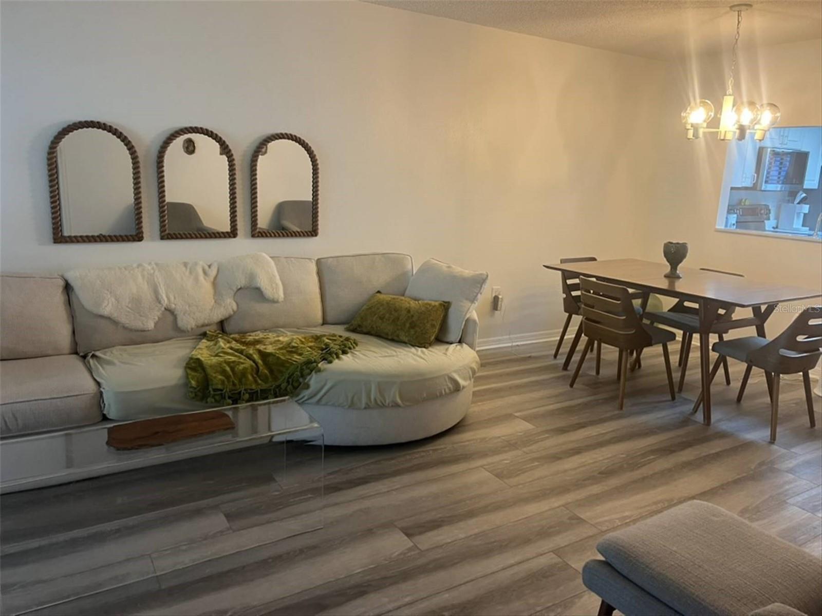 10706 LAQUINTA DR — photo 5