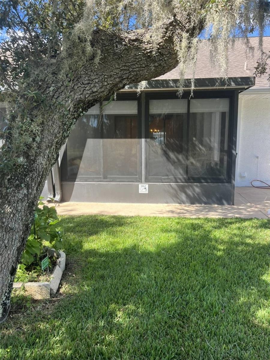 10706 LAQUINTA DR — photo 37
