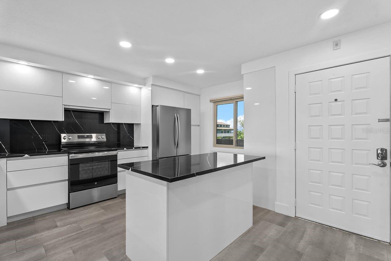 9604 CORTEZ RD W #233 — photo 6