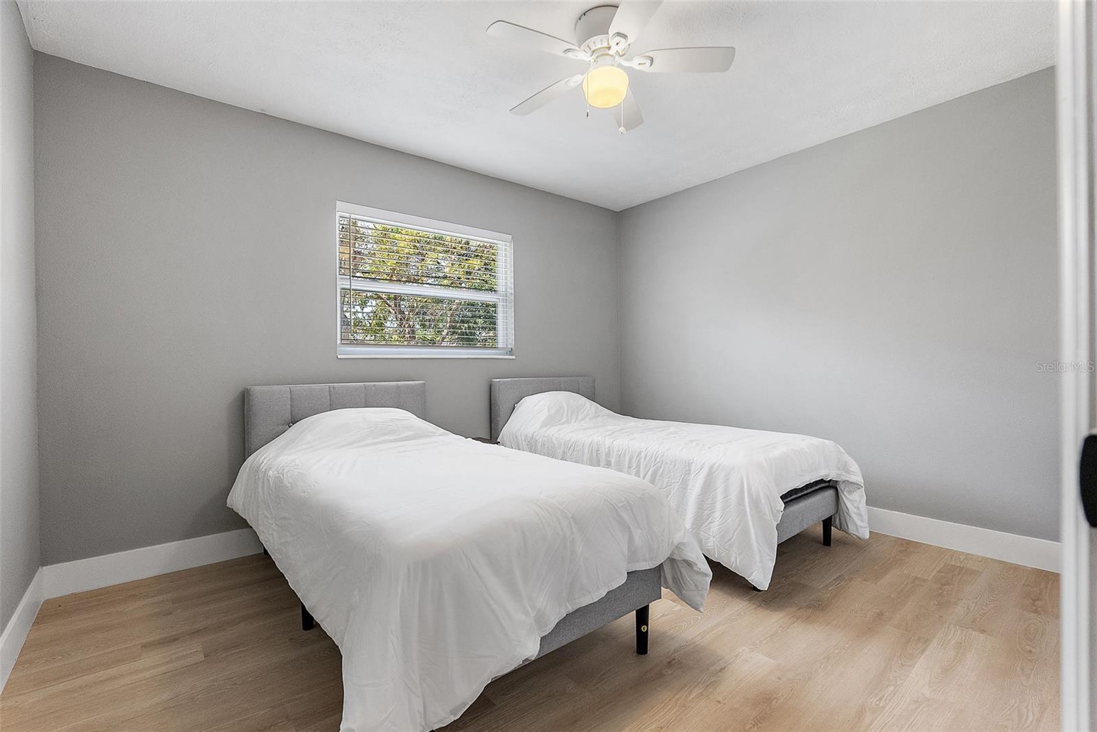 3926 HELENA ST NE — photo 23