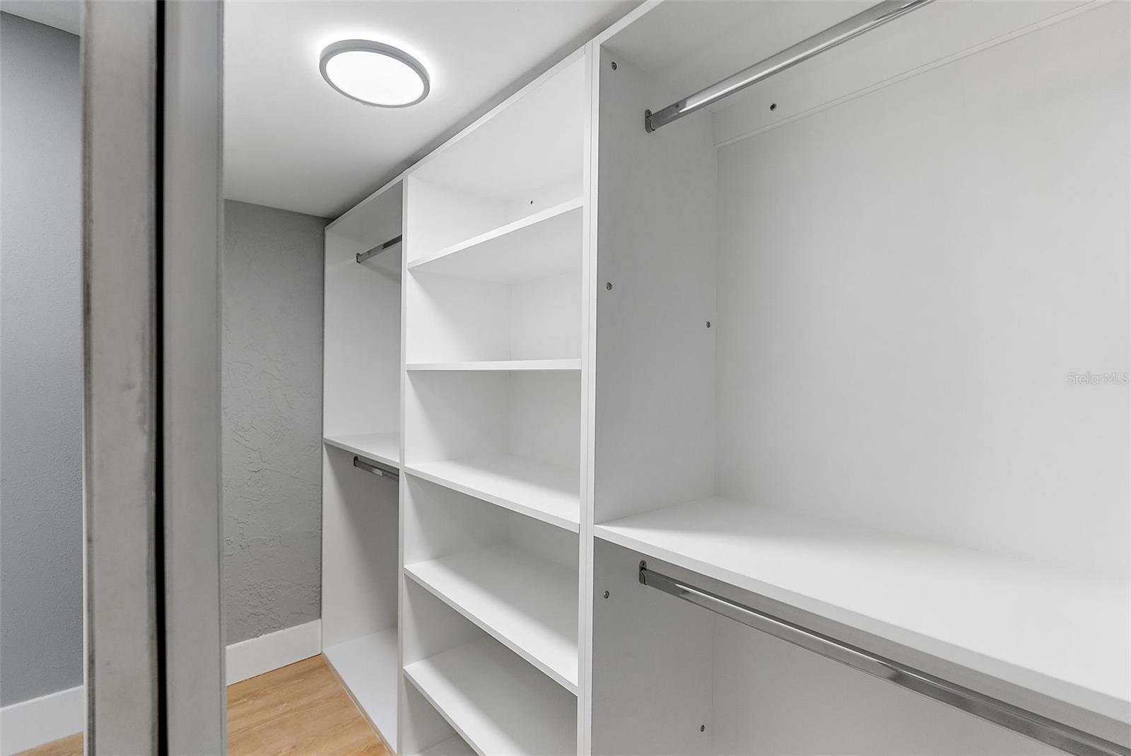 3926 HELENA ST NE — photo 10