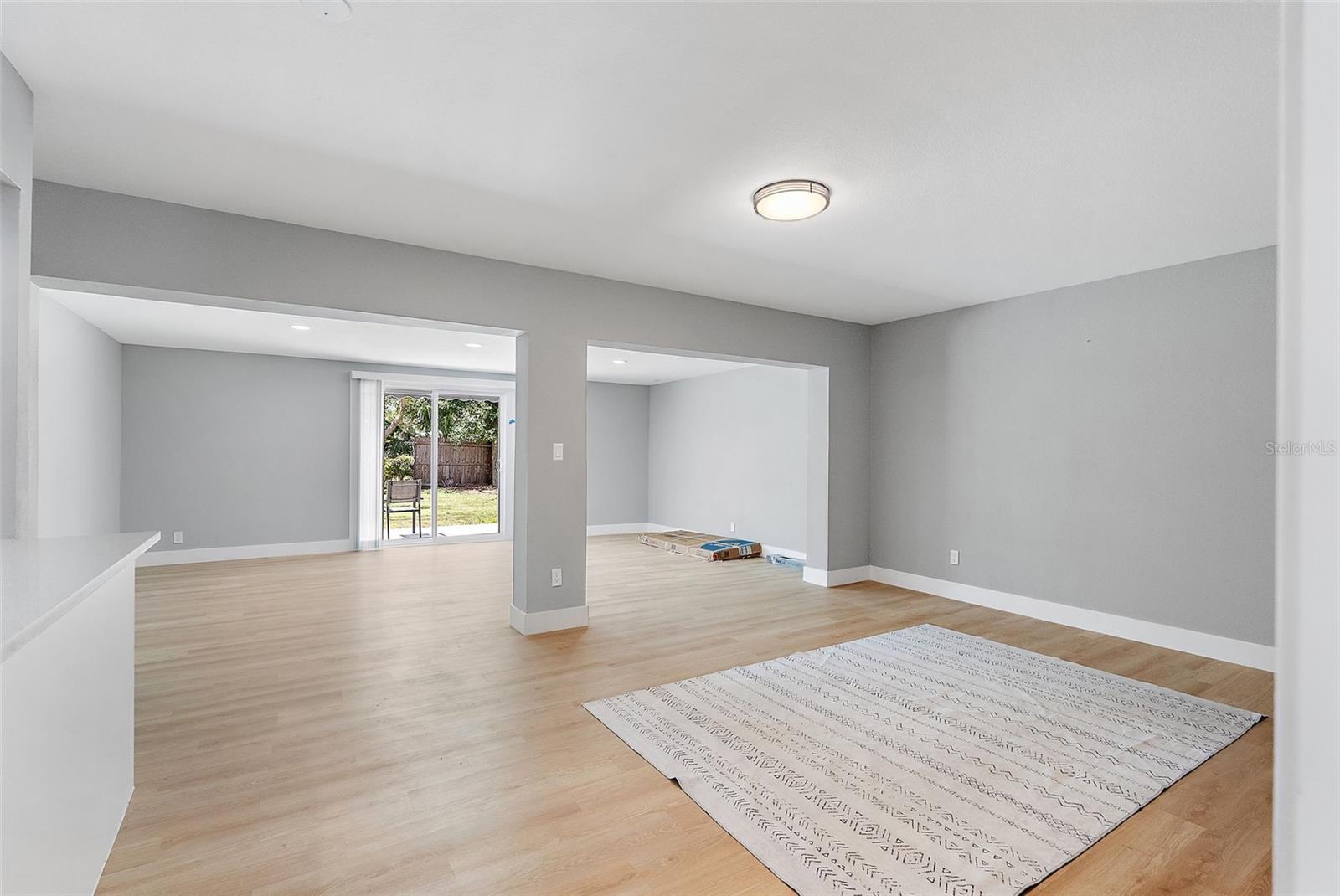 3926 HELENA ST NE — photo 15